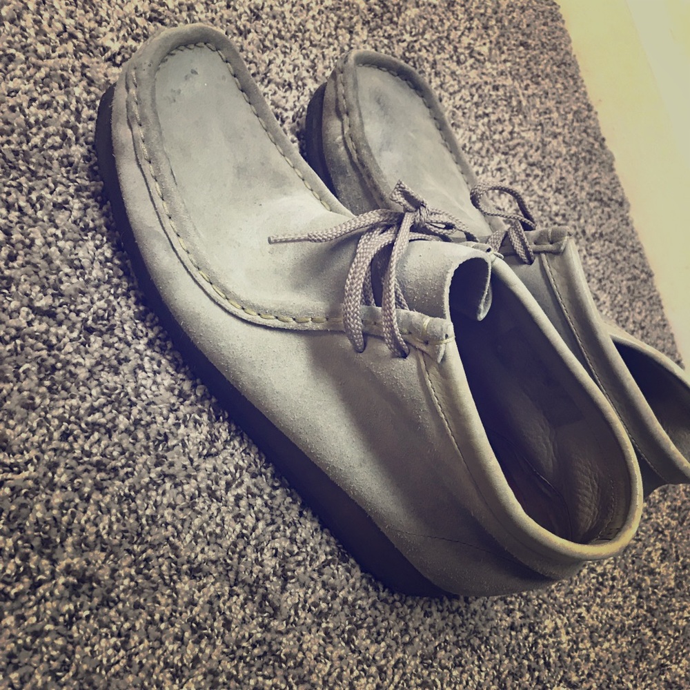 Men’s grey Clark’s original Wallabees